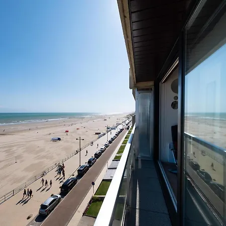 Lovely With Sea-views Daire *